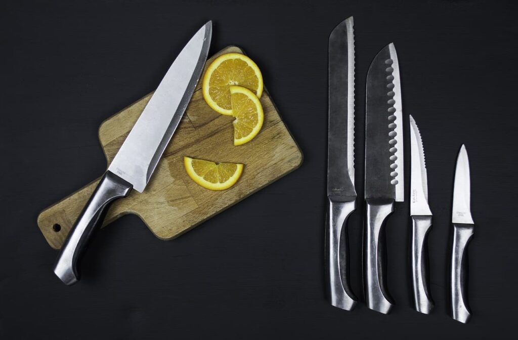 knife set for selecting the right knife to slice a brisket